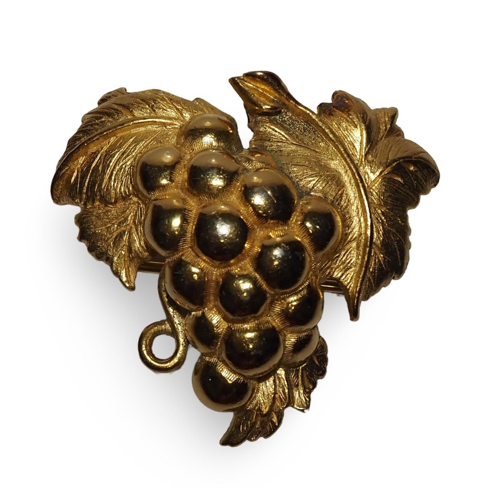Vintage Paquette Gold Tone Grape Cluster Fur Dress Clip Leaf Figural Jewelry